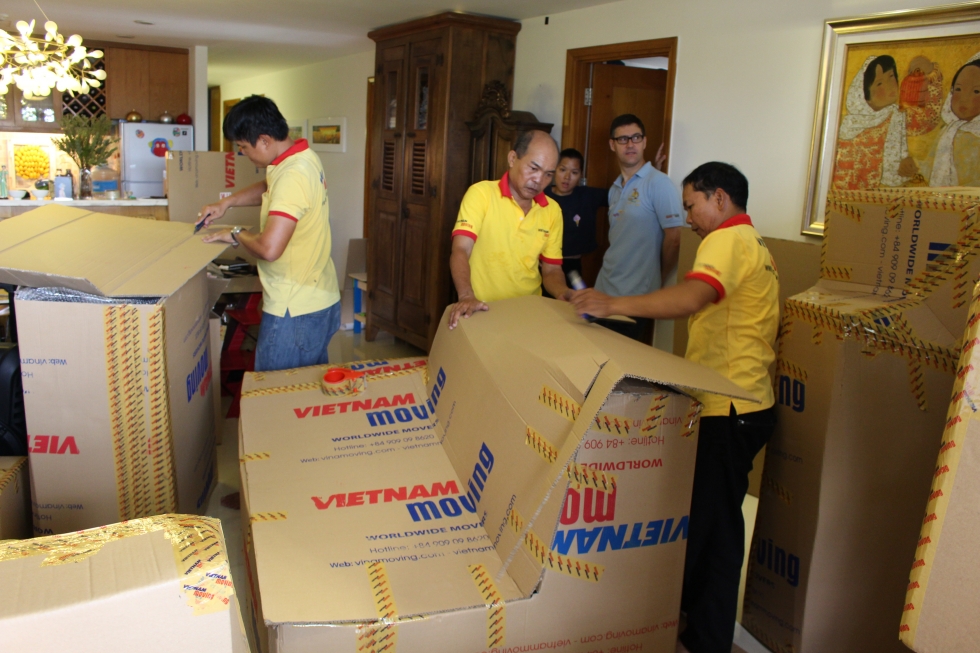 Dịch vụ chuyển văn phòng trọn gói giá rẻ tại Vietnam Moving