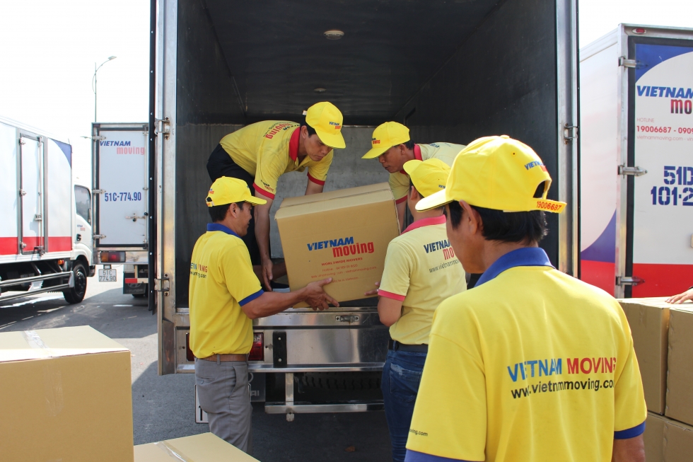 Đội ngũ nhân viên dịch vụ chuyển nhà quận 9 chuyên nghiệp cùng Vietnam Moving.