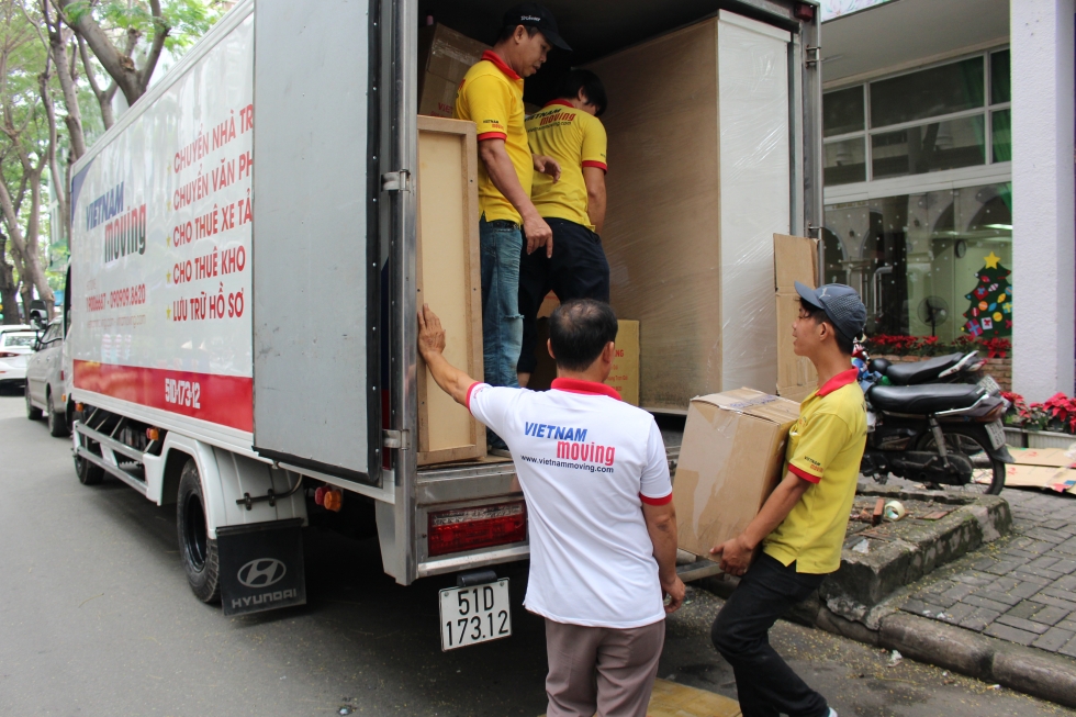 Xe tải cung cấp dịch vụ chuyển nhà quận Bình Thạnh tại Vietnam Moving