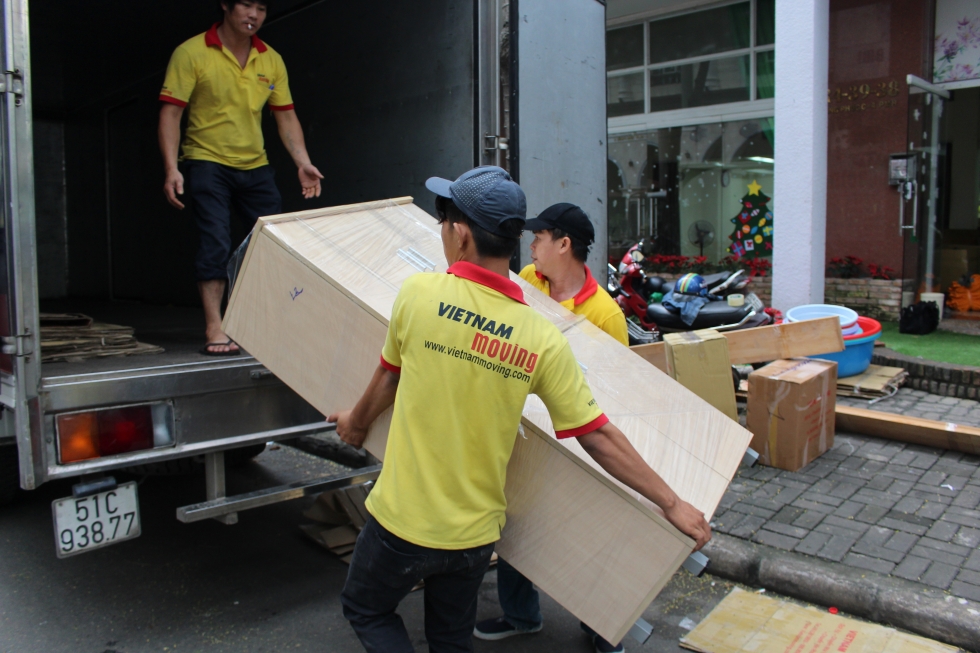 Đội ngũ nhân viên cung cấp Dịch vụ chuyển nhà quận Thủ Đức tại Vietnam Moving