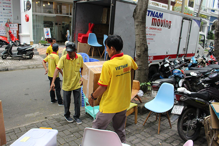 Dịch vụ thuê xe tải quận 5 vận chuyển trọn gói tại Vietnam Moving.