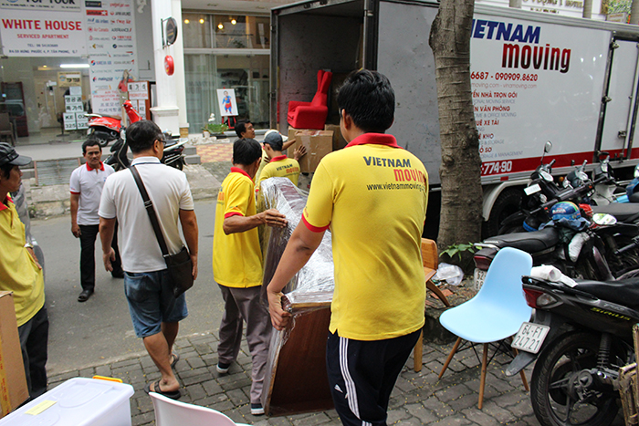 Dịch vụ taxi tải quận 1 chuyên nghiệp tại Vietnam Moving cung cấp